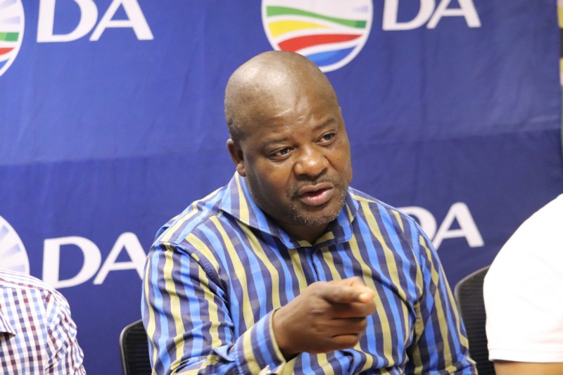 Ongoing delays at port killing jobs, economy